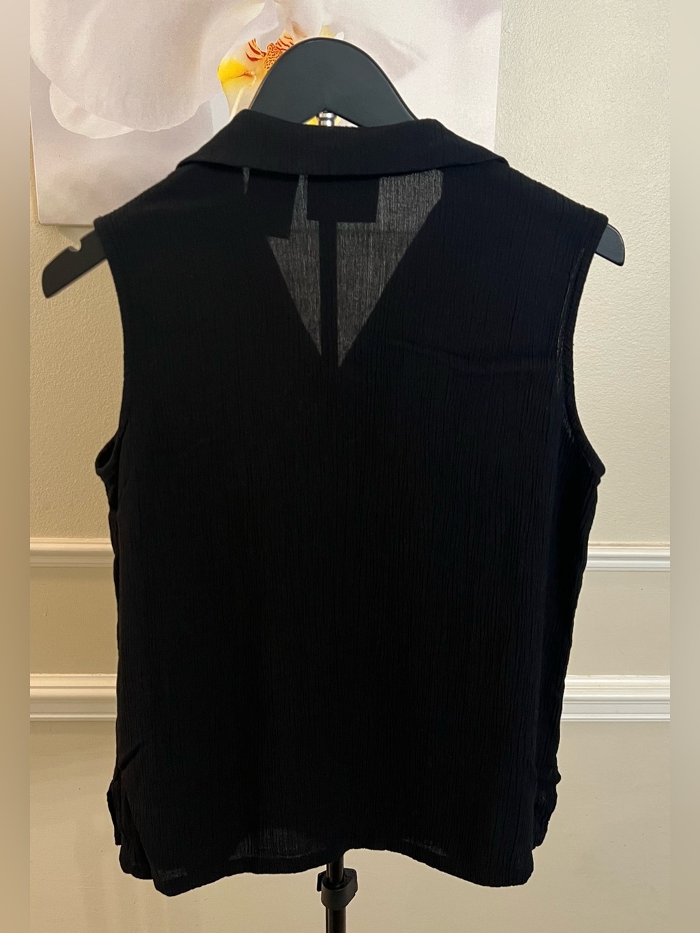 Kathie Lee Collection Women’s Sleeveless Button Up Collared V-Neck Top! Size M. - Picture 3 of 10